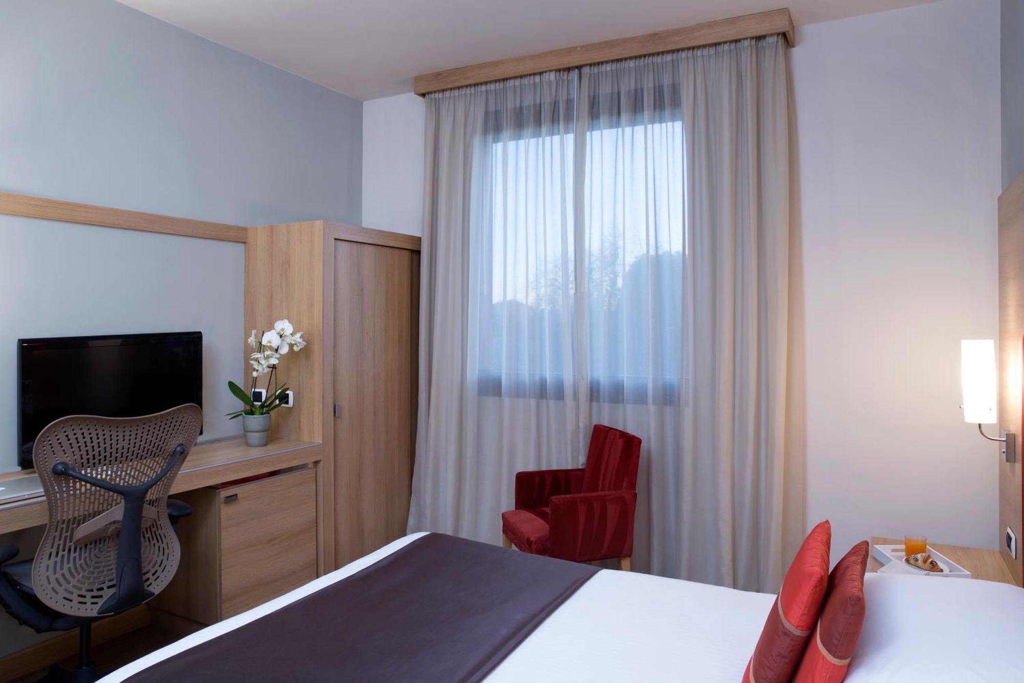 Hotel Dolce By Wyndham Milan Malpensa Somma Lombardo Zewnętrze zdjęcie